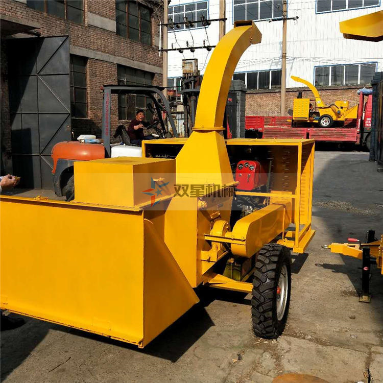 <a href='http://www.qioe.cn' target='_blank'><span><a href='http://www.qioe.cn/1/229.html' target='_blank'><span>樹枝粉碎</span></a>機</span></a>客戶發(fā)貨現(xiàn)場