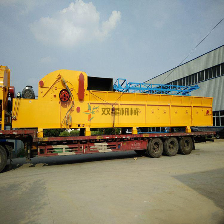 <a href='http://www.qioe.cn/4/231.html' target='_blank'><span>模板破碎機(jī)</span></a>1600型設(shè)備發(fā)貨現(xiàn)場(chǎng)