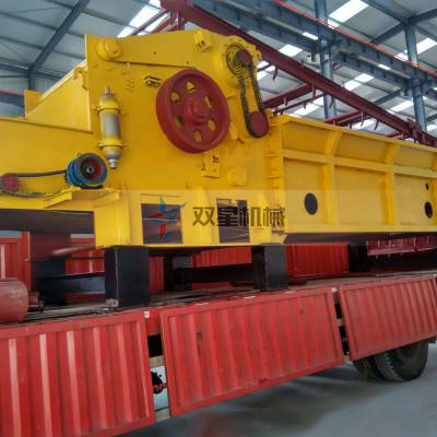 木材模板粉碎機型設備發(fā)貨現(xiàn)場