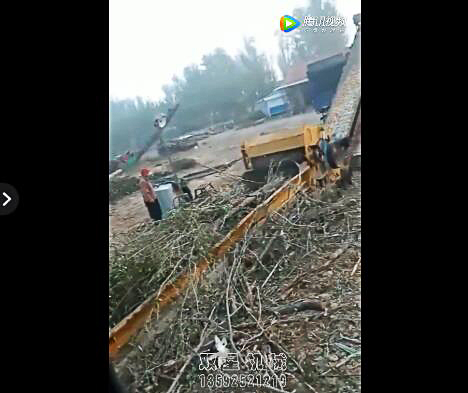 模板破碎機(jī)視頻客戶設(shè)備作業(yè)現(xiàn)場展示