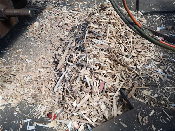 模板破碎機設(shè)備破碎效果