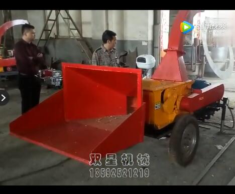 樹枝粉碎機(jī)視頻客戶現(xiàn)場試機(jī)