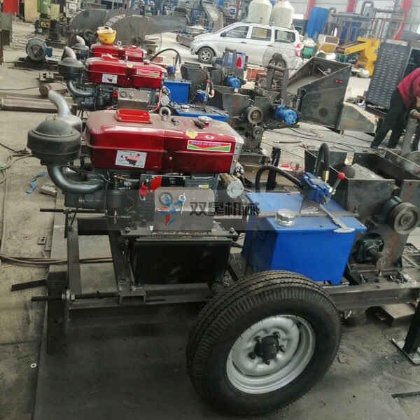 小型樹枝粉碎機(jī)批量生產(chǎn)現(xiàn)場(chǎng)