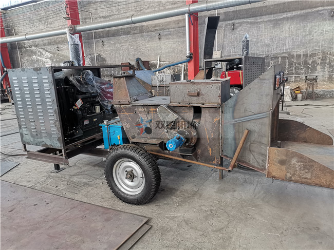 <a href='http://www.qioe.cn' target='_blank'><span><a href='http://www.qioe.cn/1/229.html' target='_blank'><span>樹枝粉碎</span></a>機(jī)</span></a>皓星機(jī)械生產(chǎn)車間實(shí)拍