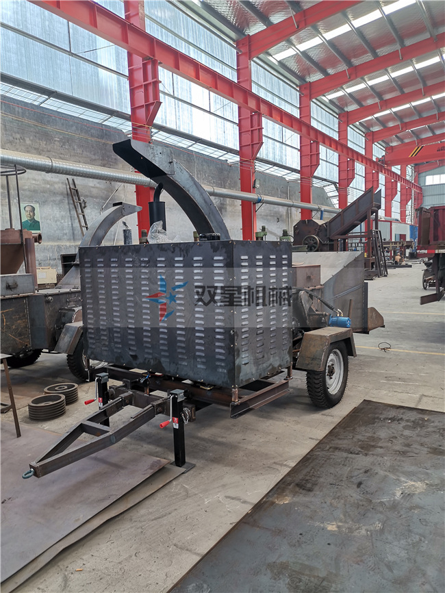 800型樹枝粉碎機生產(chǎn)車間實拍