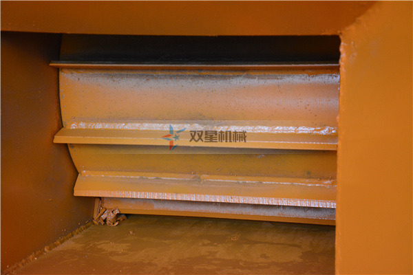 樹枝粉碎機(jī)進(jìn)料口