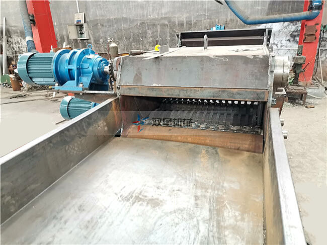 模板破碎機(jī)進(jìn)料腔