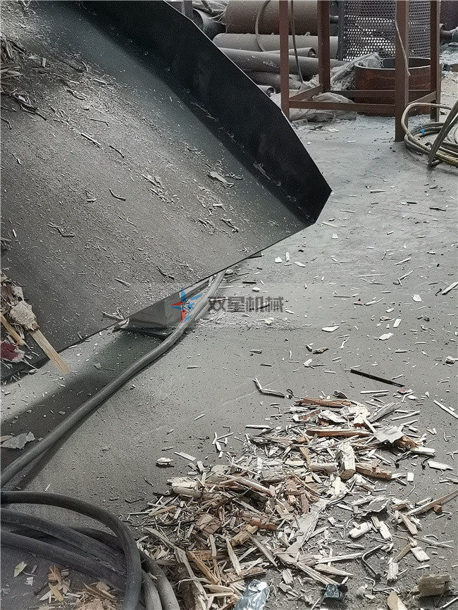 模板破碎機(jī)除釘工藝