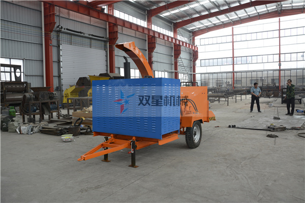 移動樹枝自動粉碎機(jī)