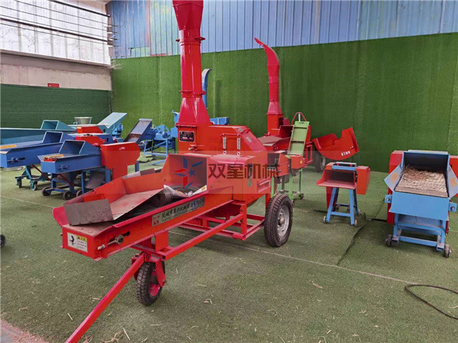 秸稈木材粉碎機(jī)設(shè)備倉(cāng)庫(kù)實(shí)拍