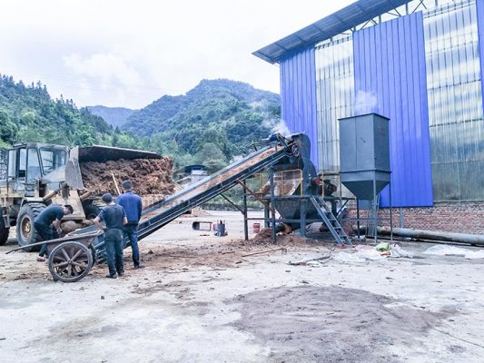 什么原因?qū)е履静臉渲Ψ鬯闄C(jī)價格
粉碎機(jī)生產(chǎn)效率下滑