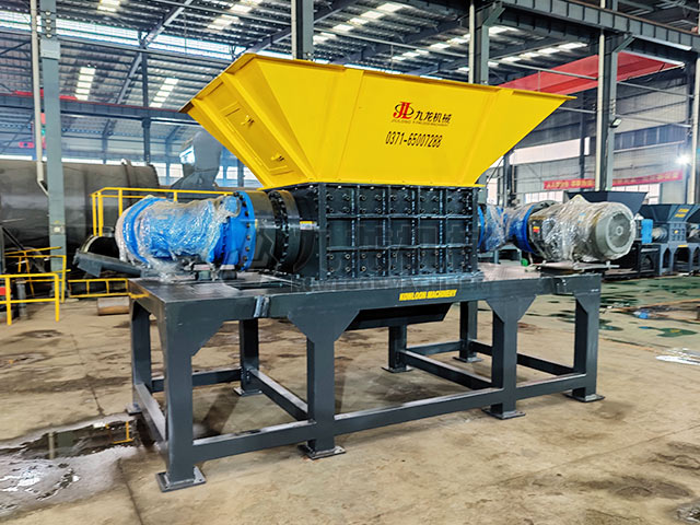 木材撕碎機(jī)