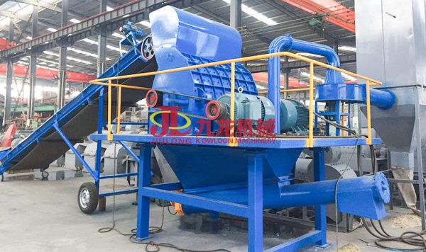 如何挑選木頭破碎樹枝粉碎機機裝配的除塵設(shè)備