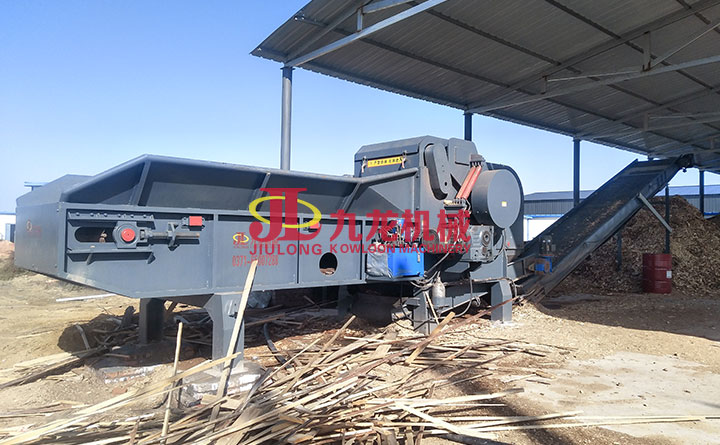 大型樹枝粉碎機(jī) 大型樹枝粉碎機(jī)